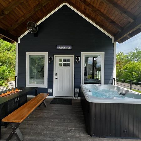 Modern Smoky Mountain Tiny House Apartment Pigeon Forge Exterior photo