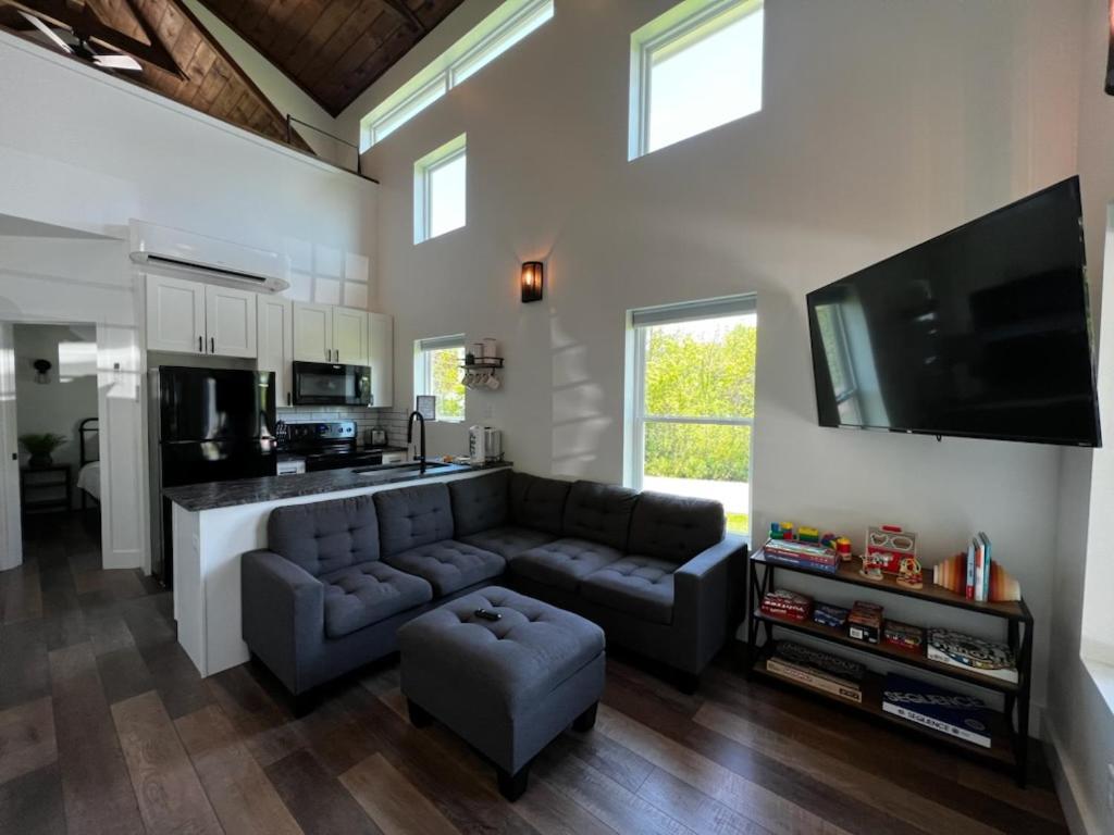 Modern Smoky Mountain Tiny House Apartment Pigeon Forge Exterior photo