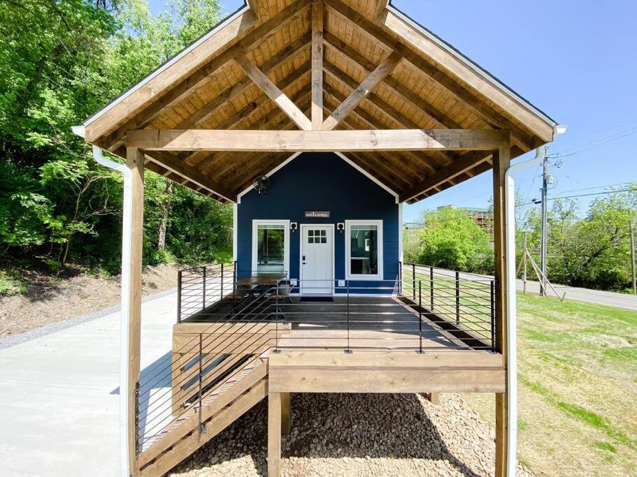 Modern Smoky Mountain Tiny House Apartment Pigeon Forge Exterior photo